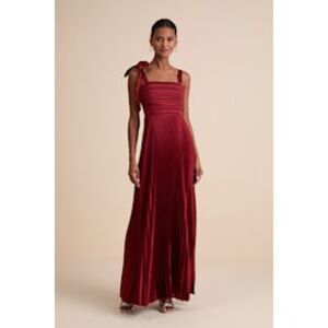 Lulu's Burgundy Pleated Maxi Dress